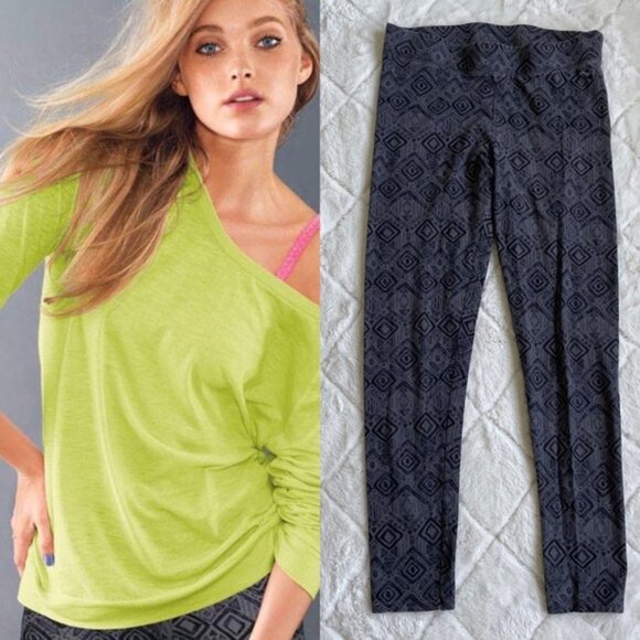 Victoria's Secret PINK | Grey Tribal Aztec Print Leggings | Size Medium - Picture 1 of 12